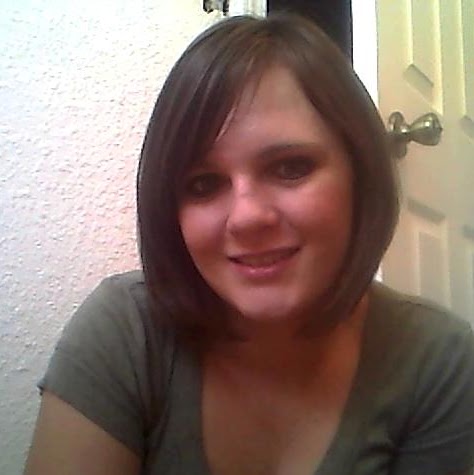 Danielle Combs Photo 16