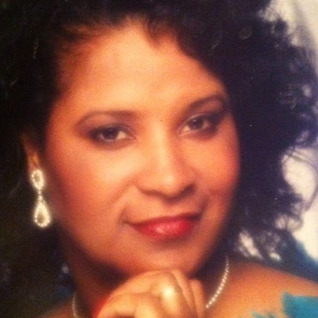 Ruth Hart Photo 8
