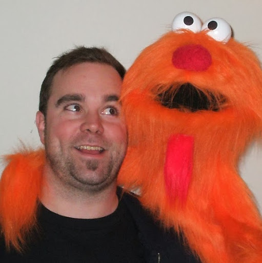 Daniel Holden Photo 32