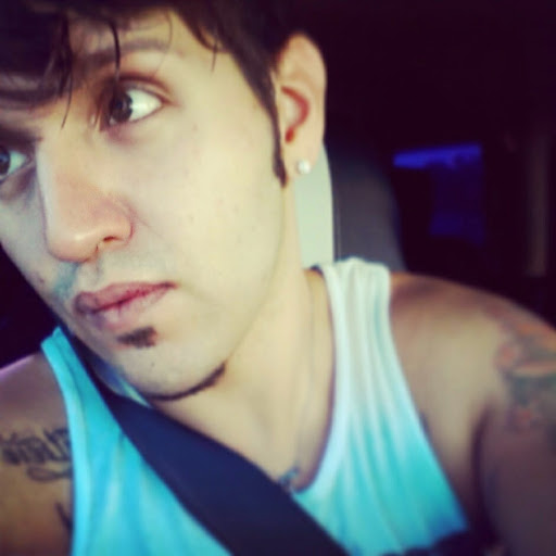 Gabriel Robles Photo 34