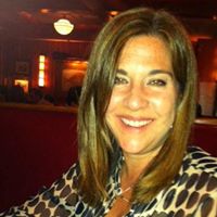Elizabeth Stern Photo 27