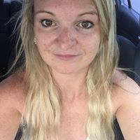 Kristen Calvert Photo 18