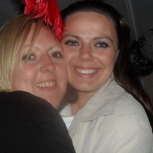 Kate Harvey Photo 32