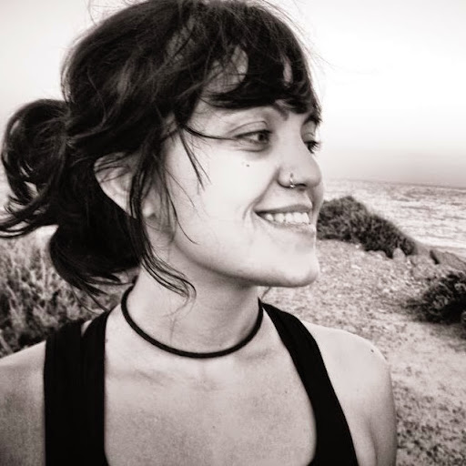 Laura Robles Photo 21