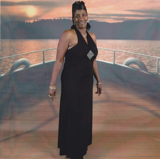 Betty Byrd Photo 17