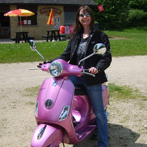 Sandy Knowles Photo 30