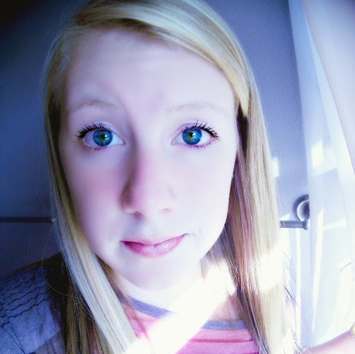 Anna Collins Photo 16