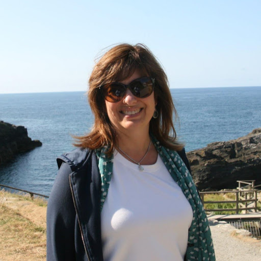 Catherine Cooper Photo 26