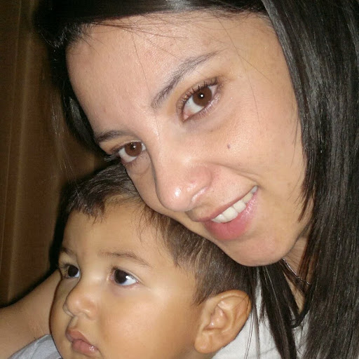 Vivian Hernandez Photo 8