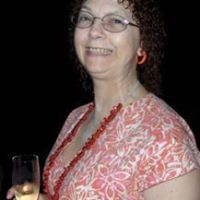 Elizabeth Hunt Photo 24