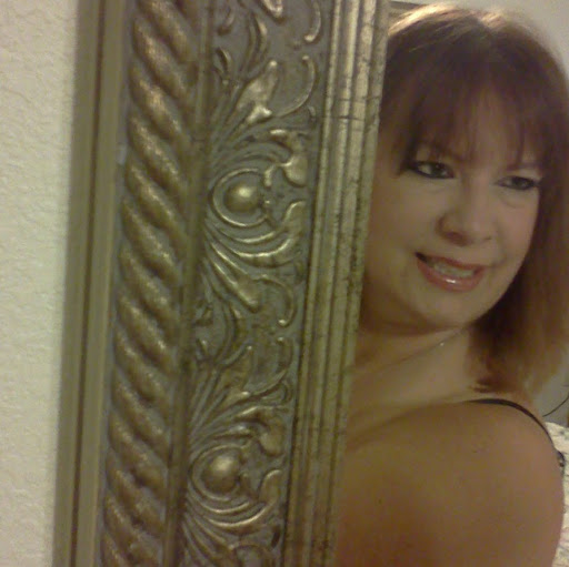 Connie Schultz Photo 21