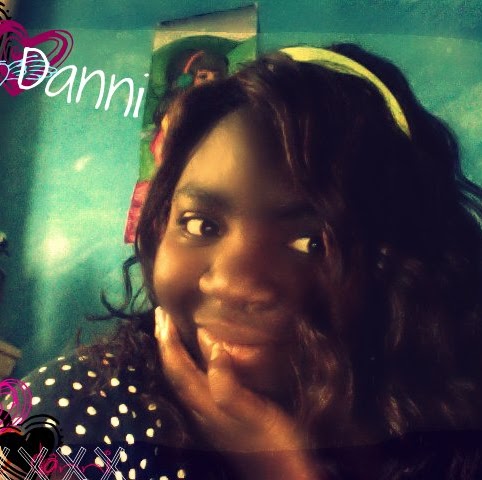 Danielle Young Photo 19
