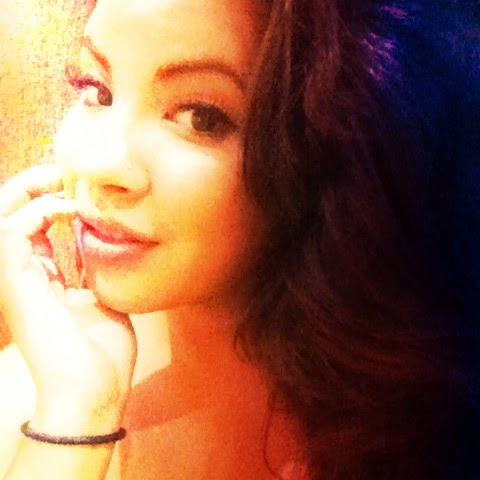 Debra Martinez Photo 34