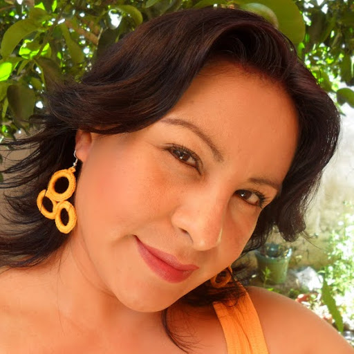 Elizabeth Aparicio Photo 8