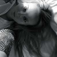 Alyssa Sutton Photo 17