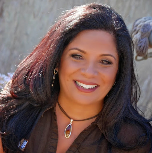 Renee Miller Photo 25