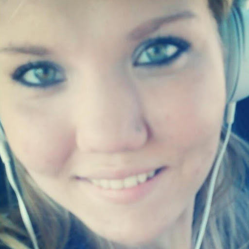 Julia Norris Photo 32