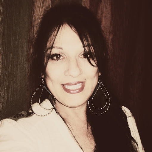 Rose Flores Photo 32