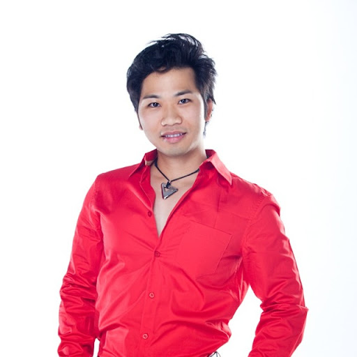 Kim Dinh Photo 12