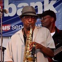 Joe Bean Photo 37
