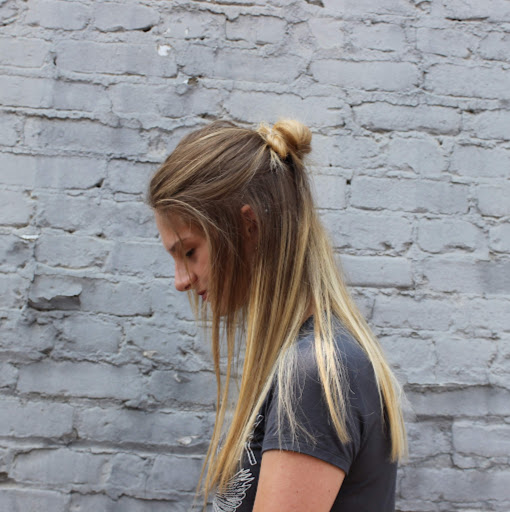 Julia Scherer Photo 22