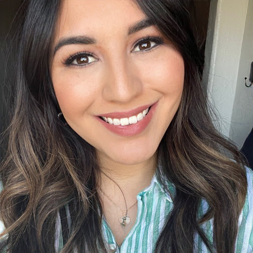 Jennifer Torres Photo 10