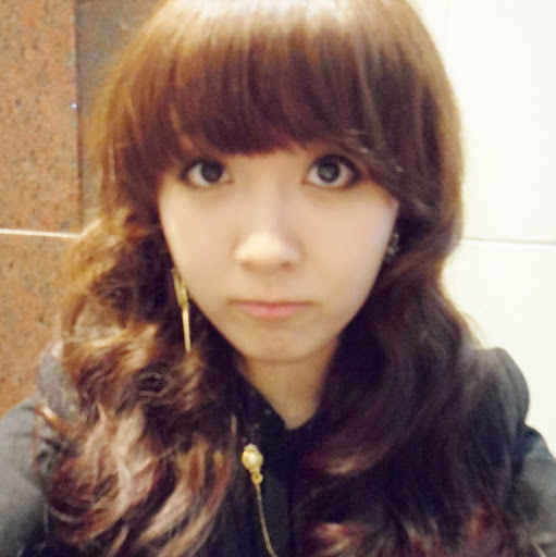 Christine Ngo Photo 23