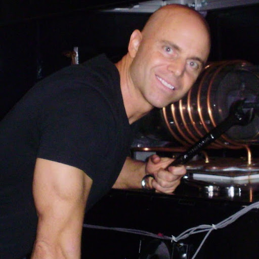 Christopher Locke Photo 21