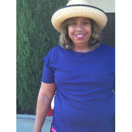 Diana Robbins Photo 14