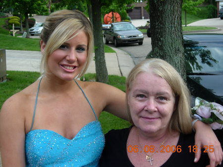 Stephanie Tucker Photo 13