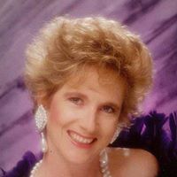 Joan Novinsky Photo 3