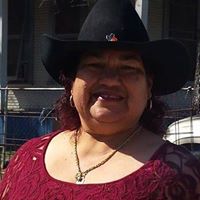 Gloria Reynolds Photo 30