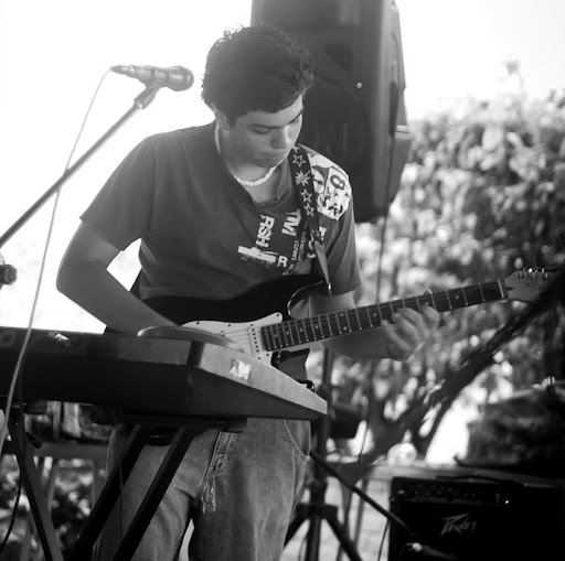 Luis Iglesias Photo 33