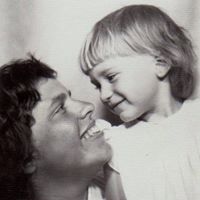 Deborah Reilly Photo 16