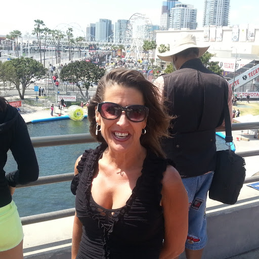 Debra Nicholson Photo 13