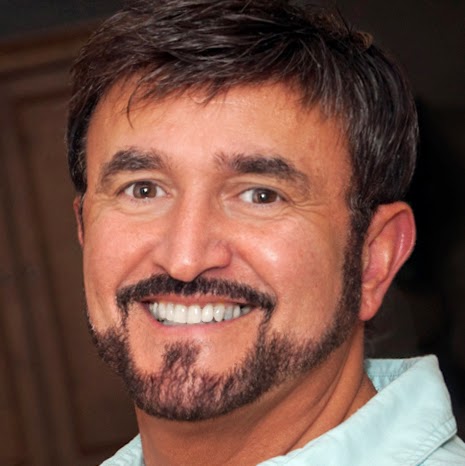 Hector Portalatin Photo 1