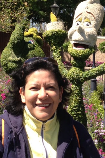 Gladys Robles Photo 13