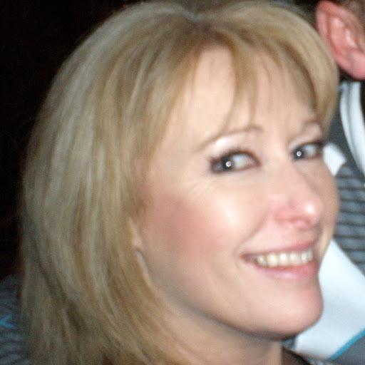 Michelle Edwards Photo 27