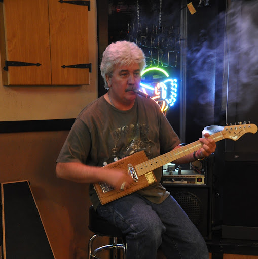 Kerry Hicks Photo 35