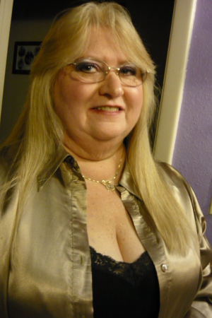 Shirley Moore Photo 32