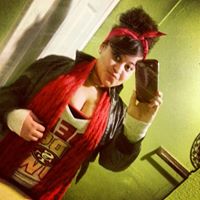 Danielle Heard Photo 8