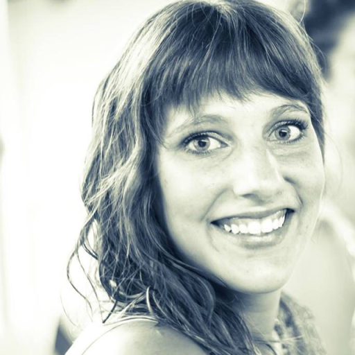 Julia Johnston Photo 18