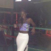 Adelle Thompson Photo 9