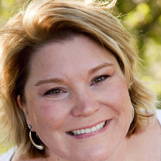 Julie Lynch Photo 5