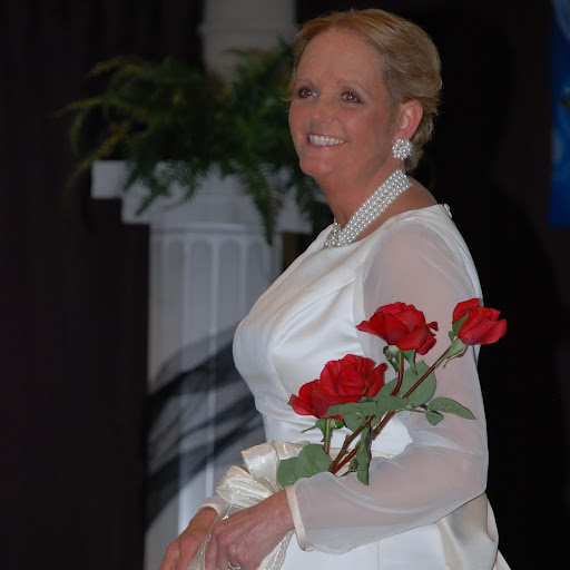 Pamela Yates Photo 11