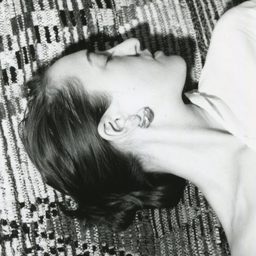 Daisy Walker Photo 35