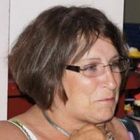 Elizabeth Calvert Photo 23