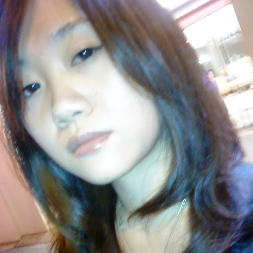 Julie Chang Photo 35