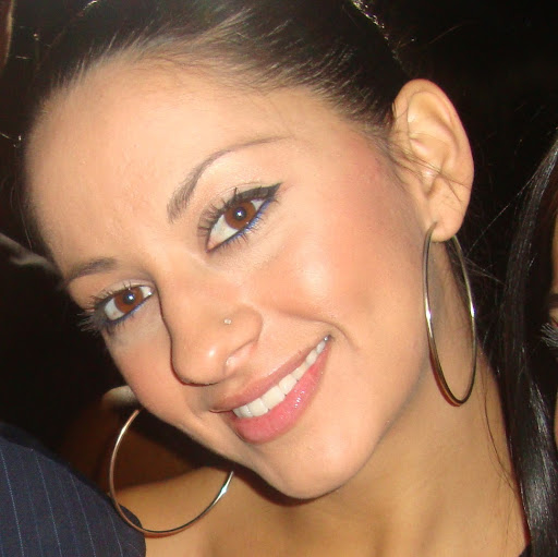 Julia Garcia Photo 15