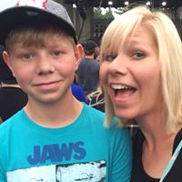 Julie Weems Photo 10
